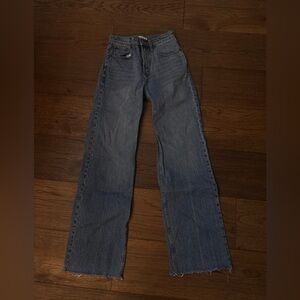 Abercrombie & Fitch 90’s Relaxed Jean High Rise
